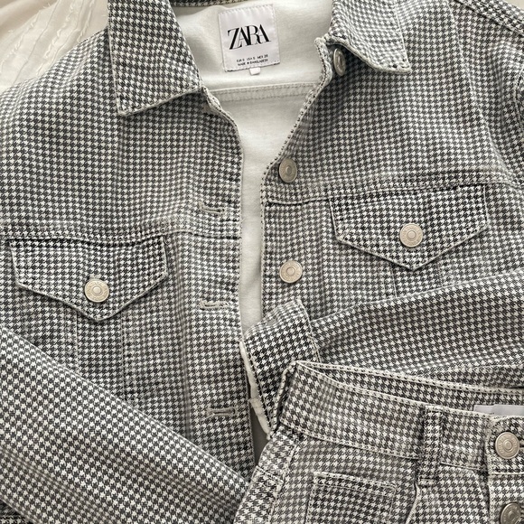 Zara Set - Picture 2 of 5